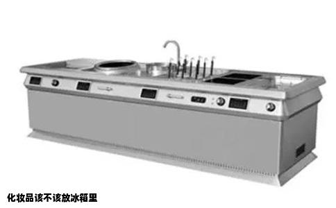 化妆品该不该放冰箱里